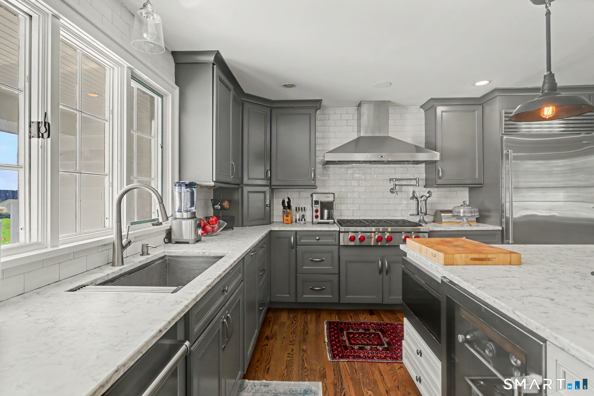 1835 Cross Highway Fairfield CT 06824