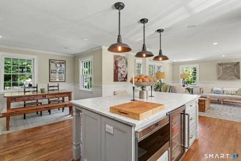 1835 Cross Highway Fairfield CT 06824