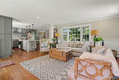 1835 Cross Highway Fairfield CT 06824