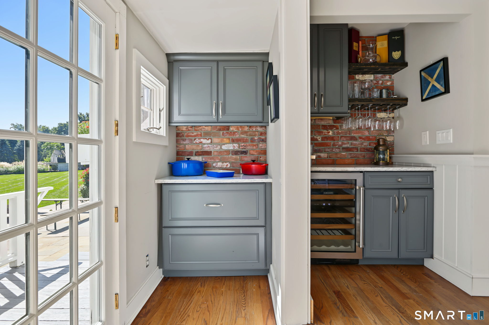 1835 Cross Highway Fairfield CT 06824