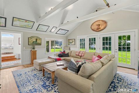 1835 Cross Highway Fairfield CT 06824
