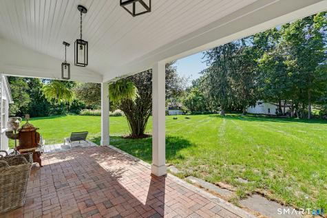 1835 Cross Highway Fairfield CT 06824