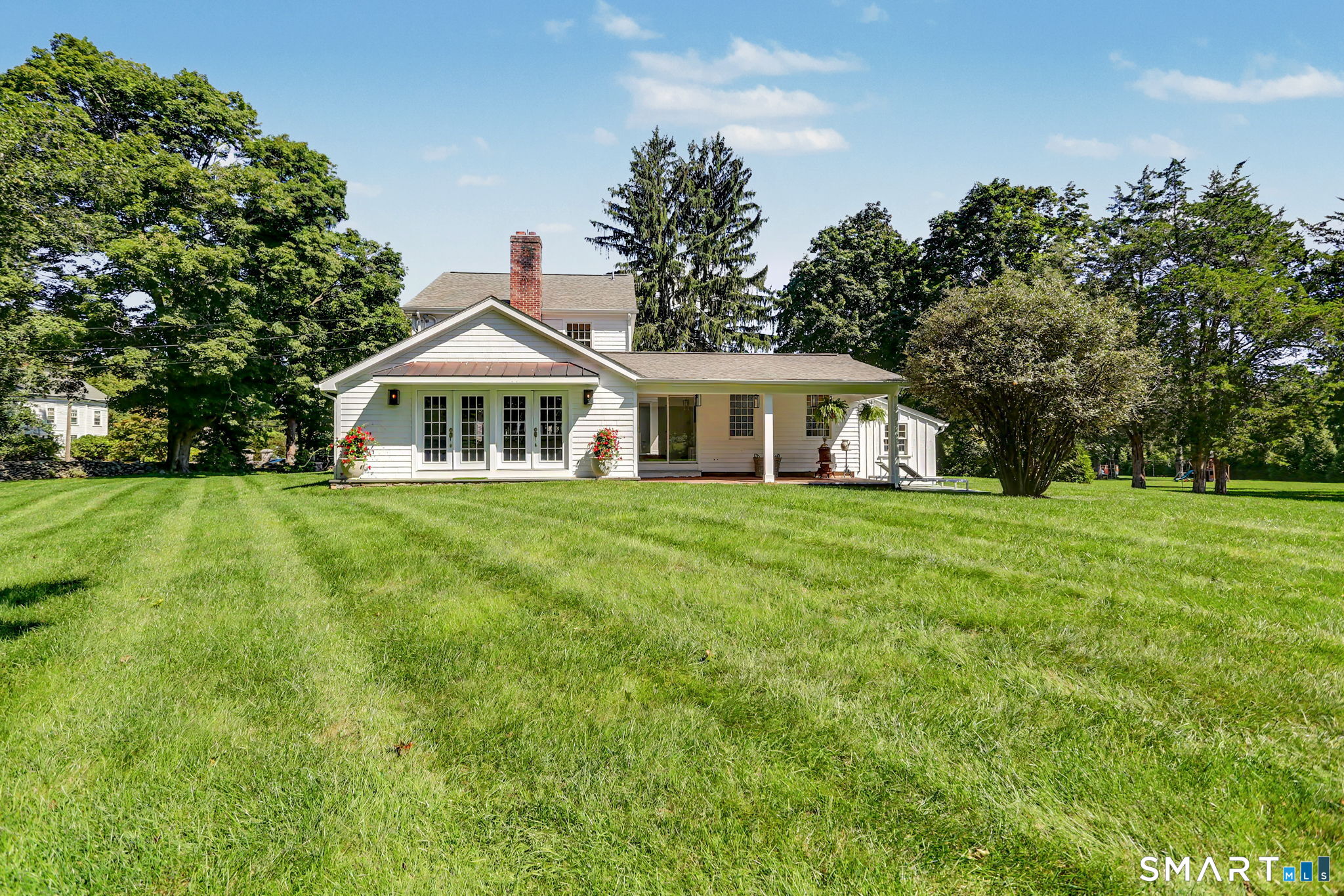 1835 Cross Highway Fairfield CT 06824