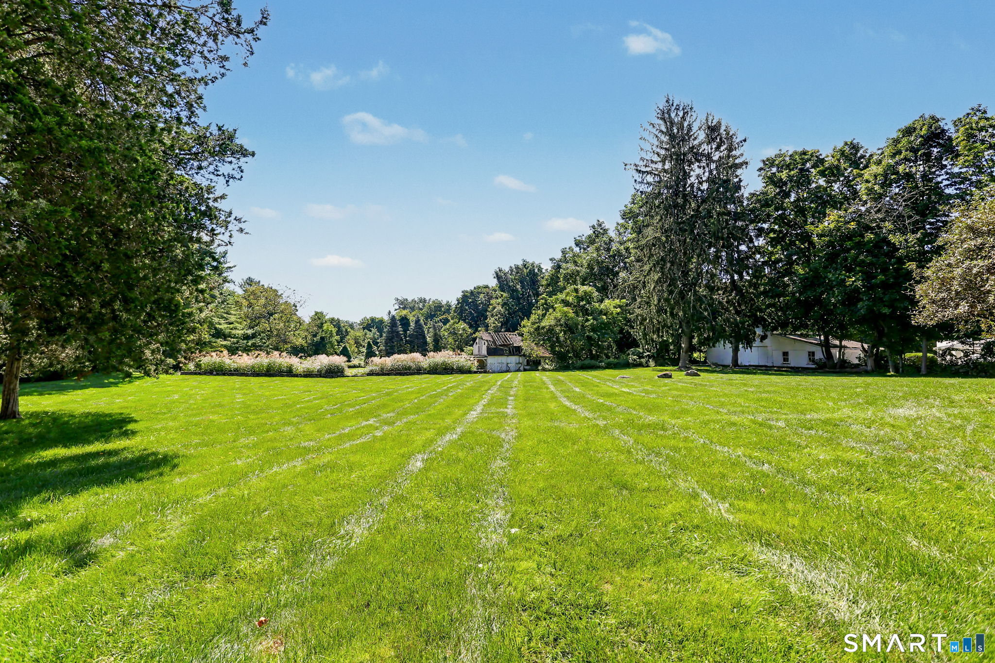 1835 Cross Highway Fairfield CT 06824