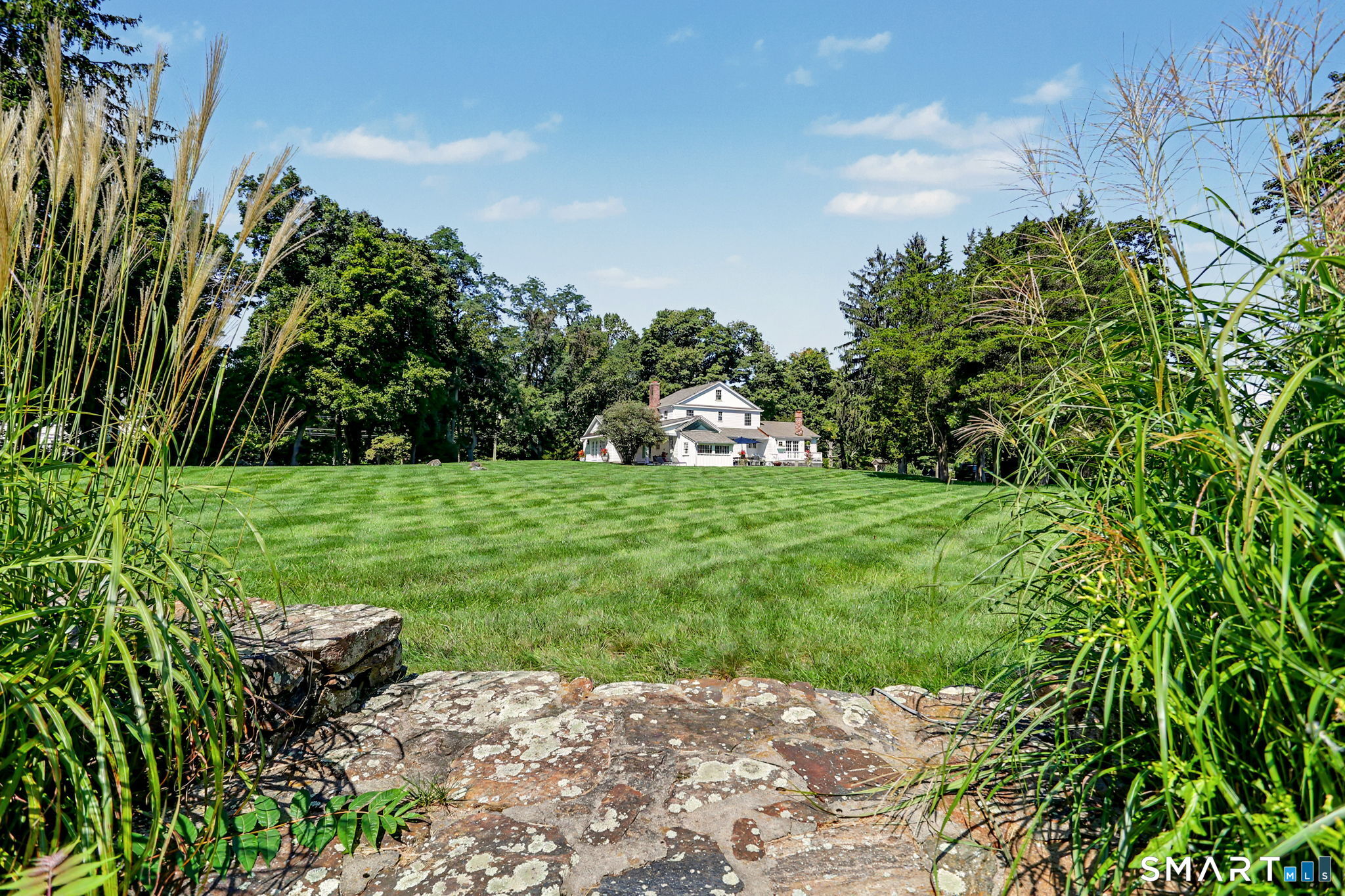 1835 Cross Highway Fairfield CT 06824