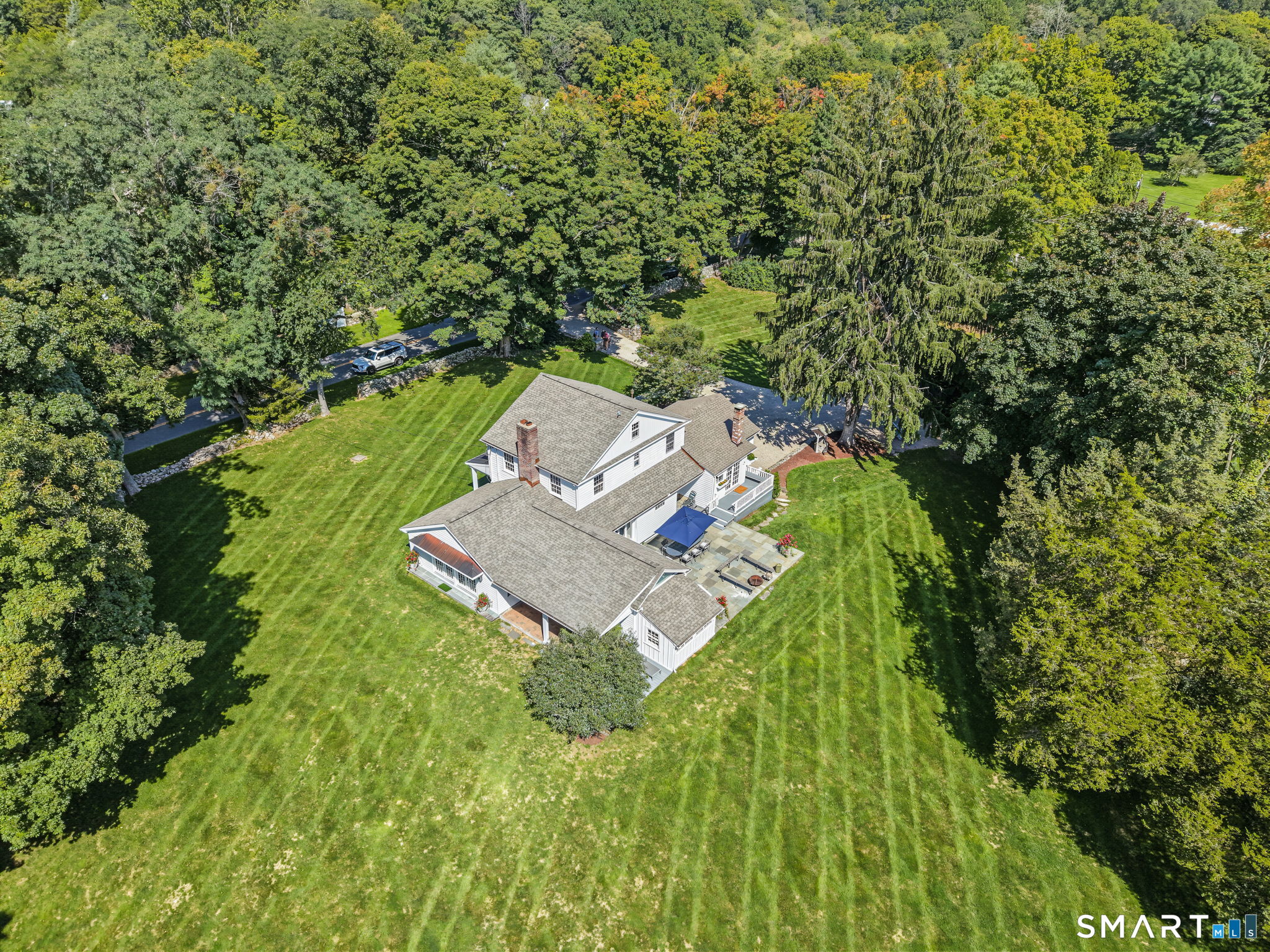 1835 Cross Highway Fairfield CT 06824