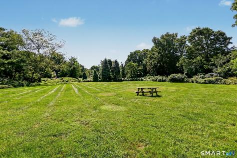 1835 Cross Highway Fairfield CT 06824