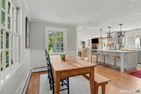 1835 Cross Highway Fairfield CT 06824