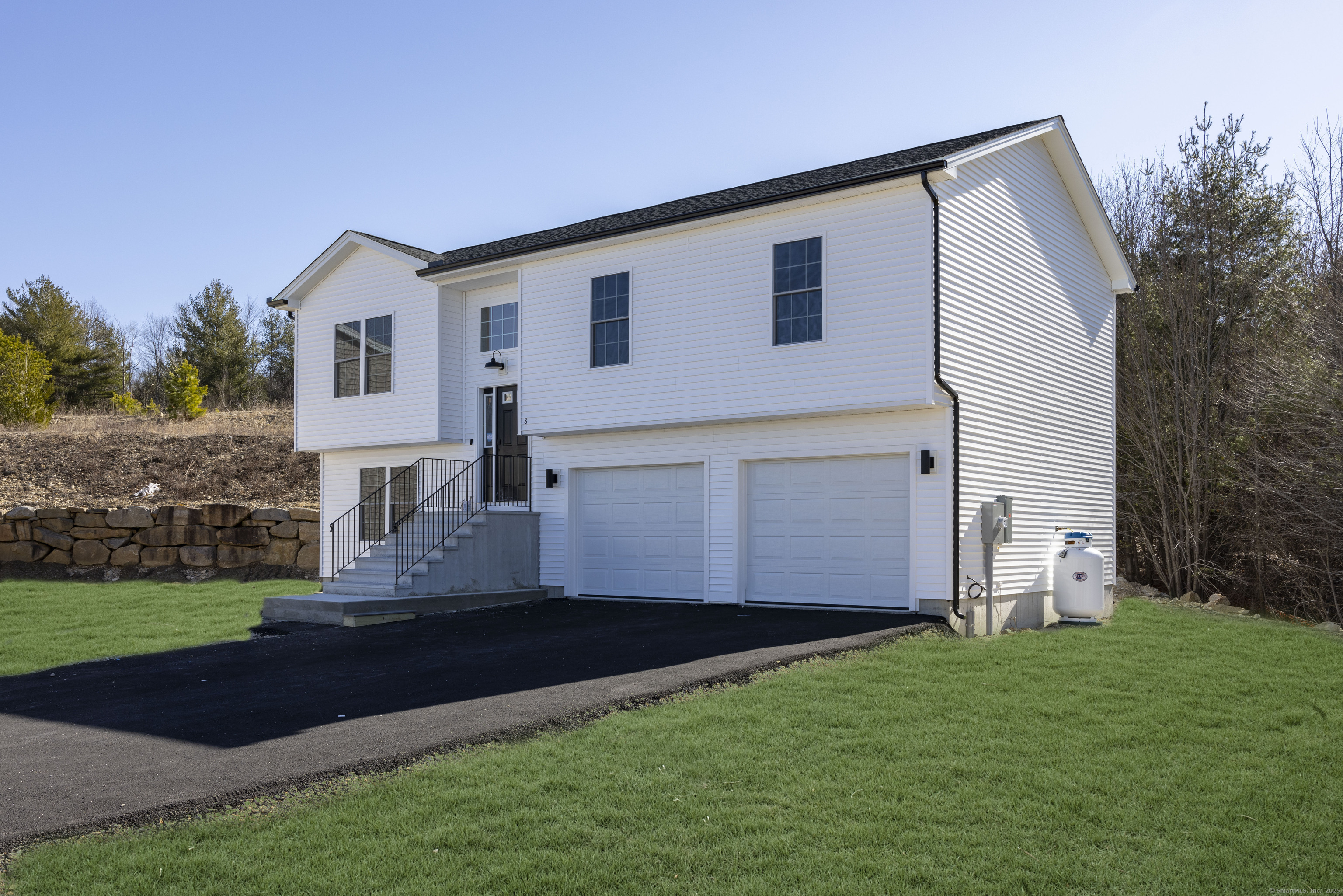 4 Johns Circle Sterling CT 06377