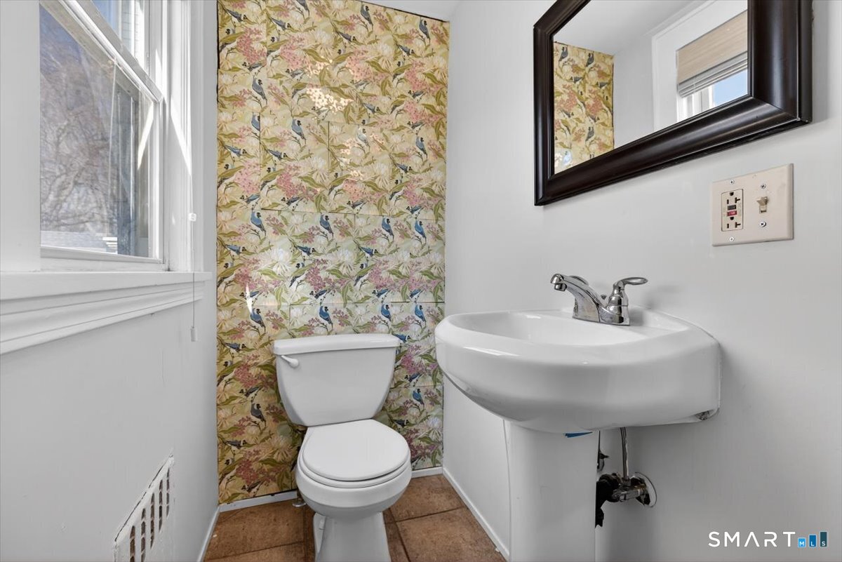 50 Judson Place Milford CT 06461