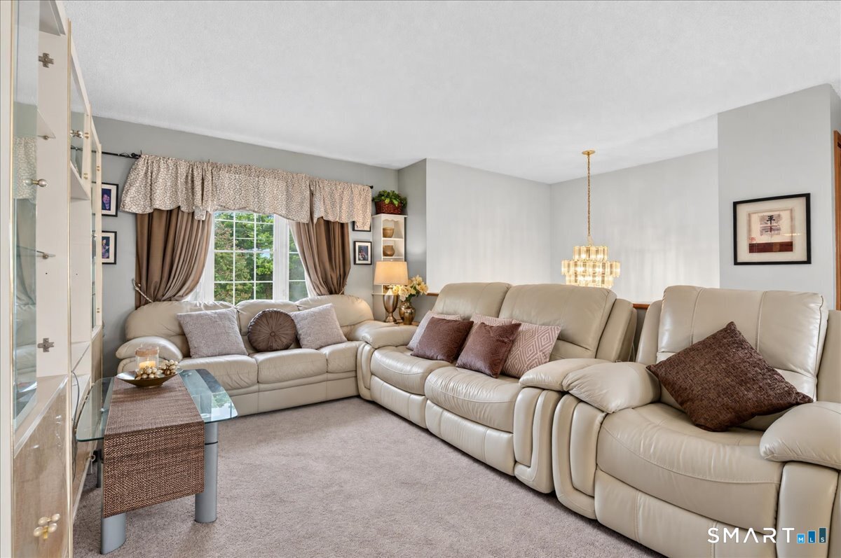 45 Wolf Den Drive Pomfret CT 06259