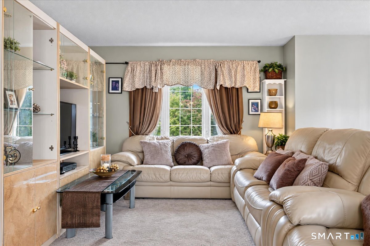 45 Wolf Den Drive Pomfret CT 06259