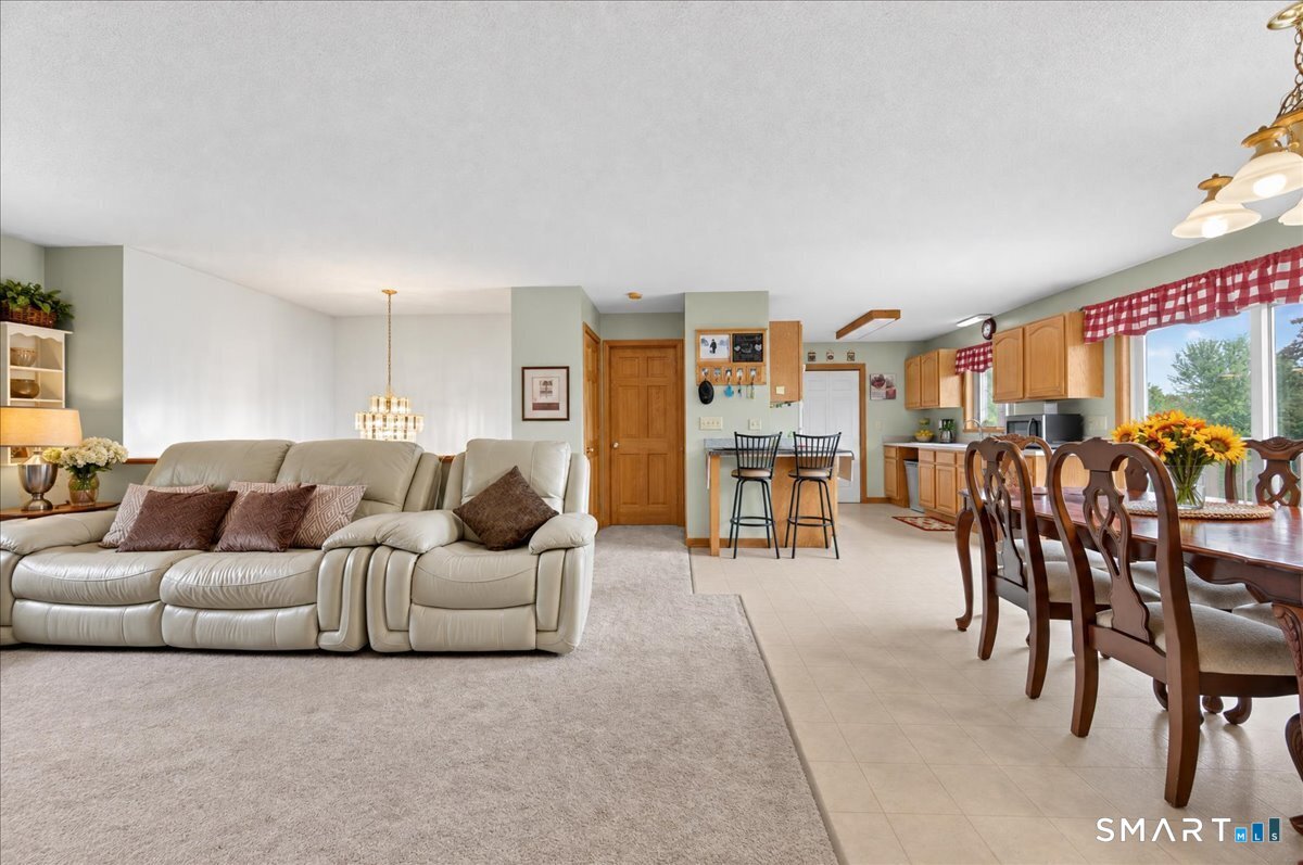 45 Wolf Den Drive Pomfret CT 06259