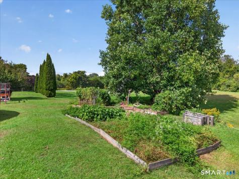 45 Wolf Den Drive Pomfret CT 06259