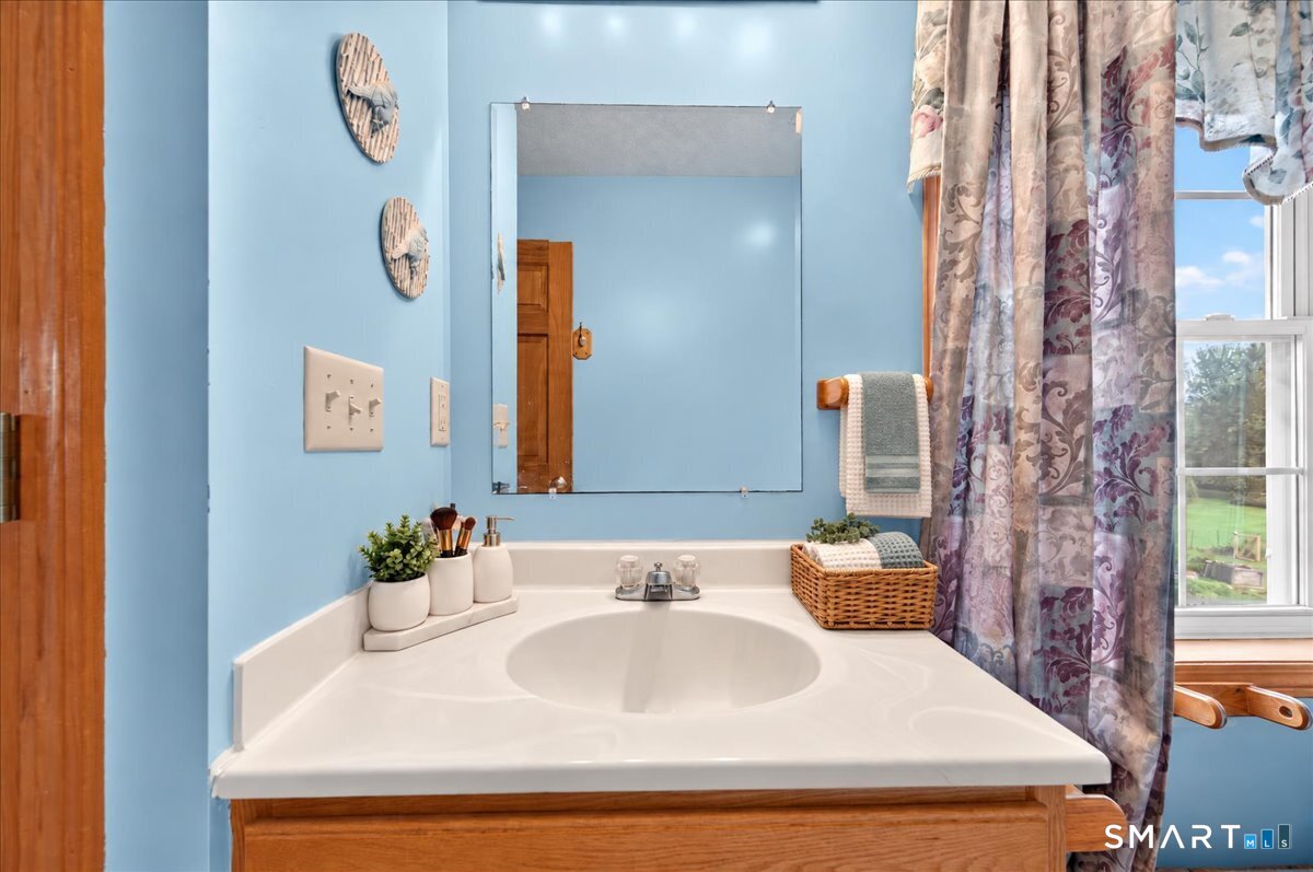 45 Wolf Den Drive Pomfret CT 06259