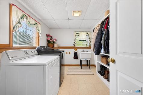 45 Wolf Den Drive Pomfret CT 06259