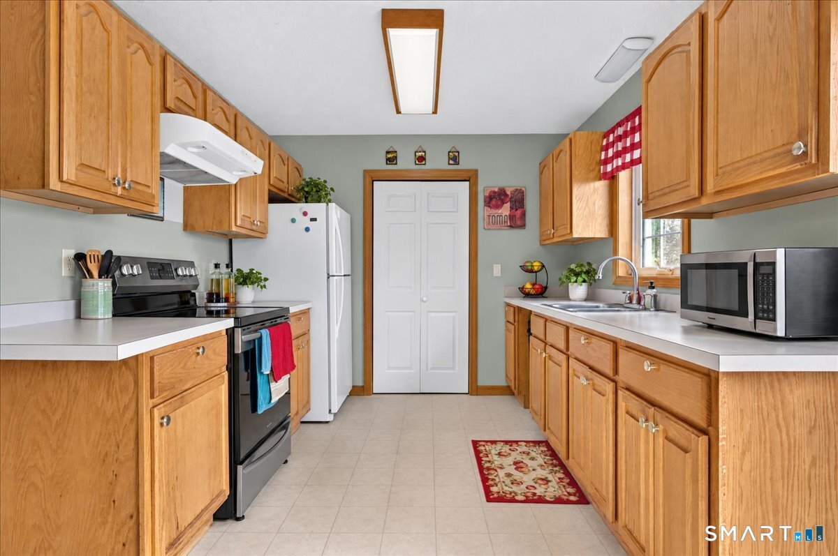 45 Wolf Den Drive Pomfret CT 06259