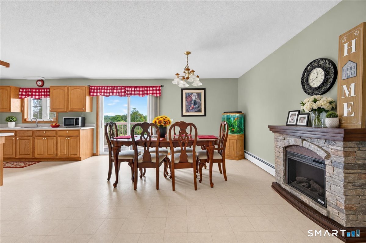 45 Wolf Den Drive Pomfret CT 06259