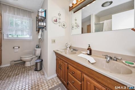 2780 Meriden Waterbury Tpke Turnpike Southington CT 06444