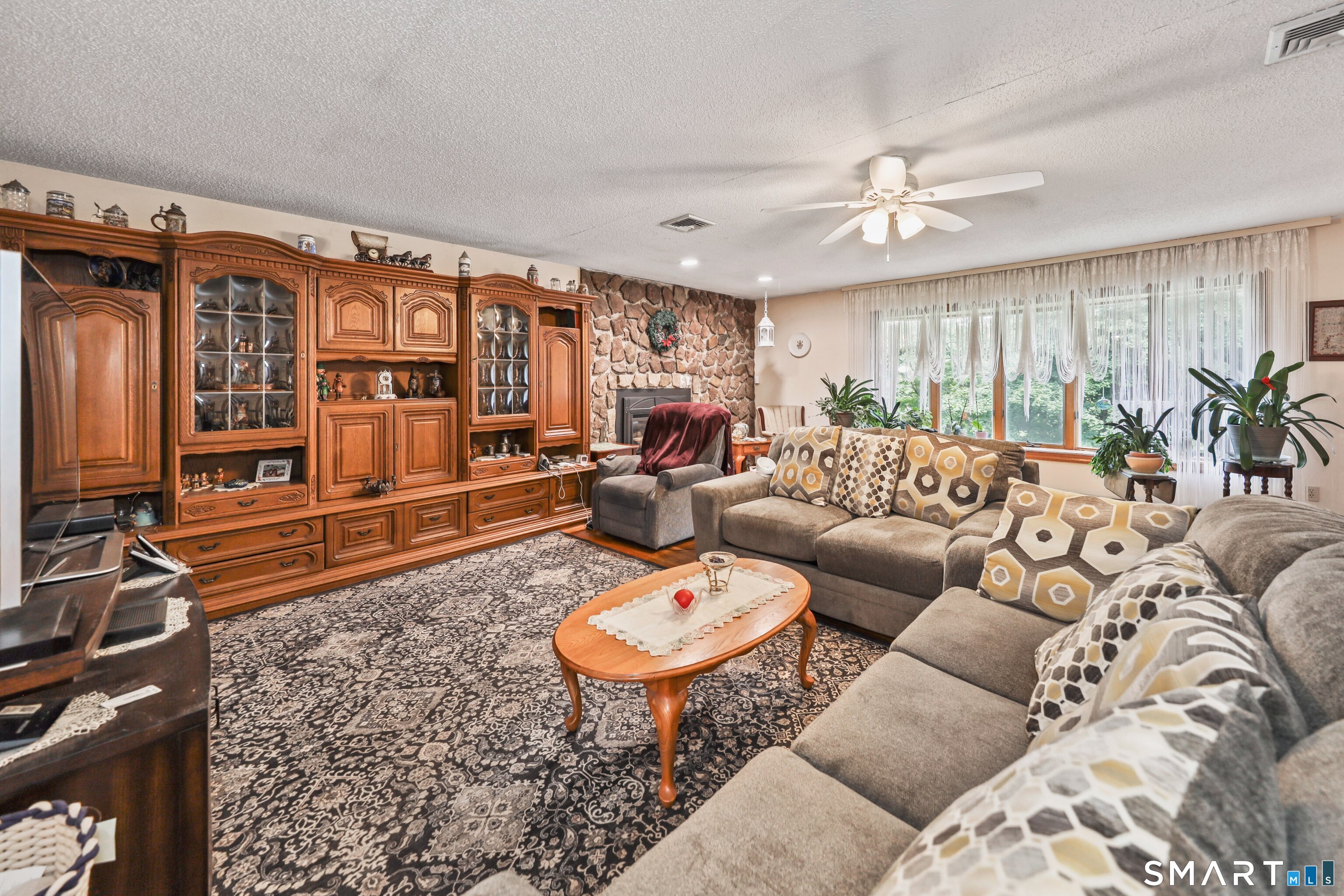 2780 Meriden Waterbury Tpke Turnpike Southington CT 06444