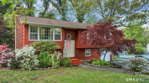 1 Holly Lane Ledyard CT 06335