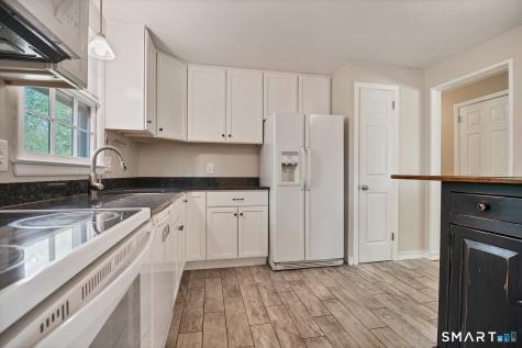 1 Holly Lane Ledyard CT 06335