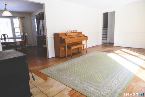 7 Old Colony Road North Stonington CT 06359