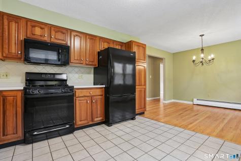 32 Wildwood Lane East Hampton CT 06424