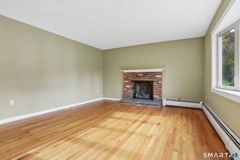 32 Wildwood Lane East Hampton CT 06424