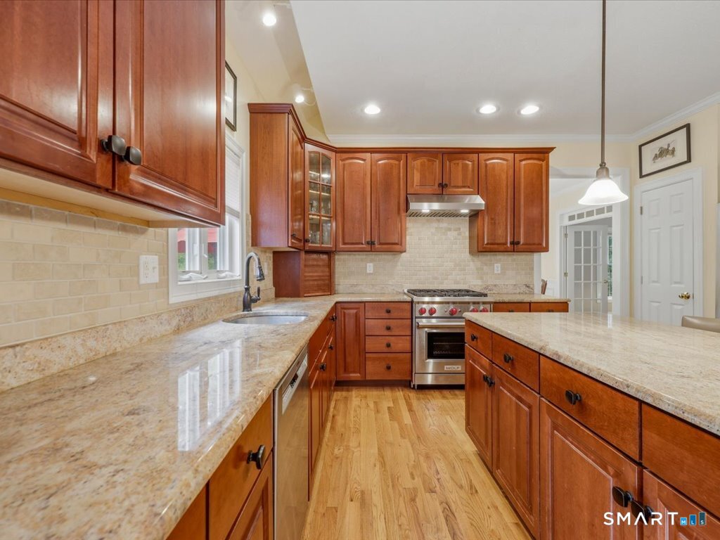 9 Inwood Drive Guilford CT 06437