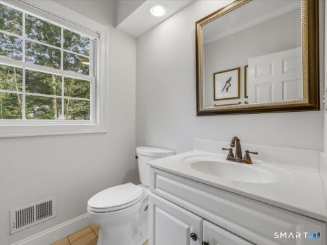 9 Inwood Drive Guilford CT 06437