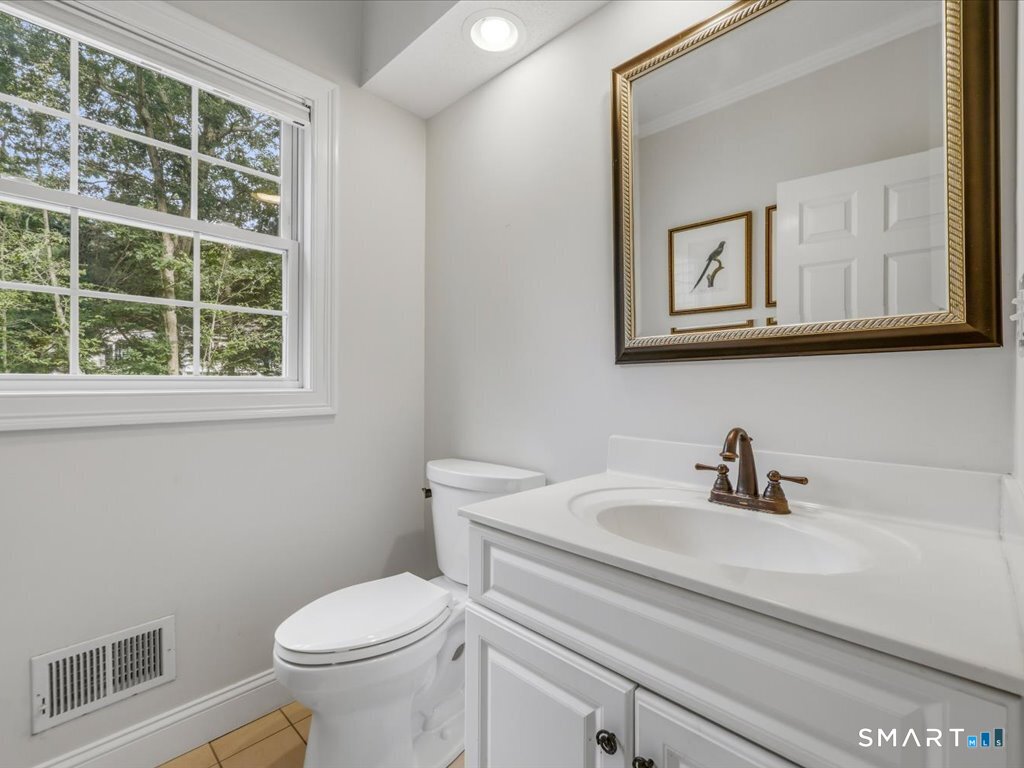 9 Inwood Drive Guilford CT 06437