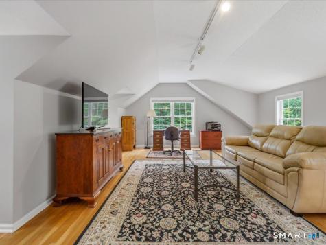 9 Inwood Drive Guilford CT 06437