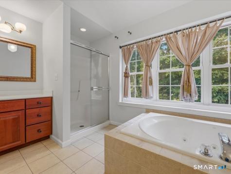 9 Inwood Drive Guilford CT 06437