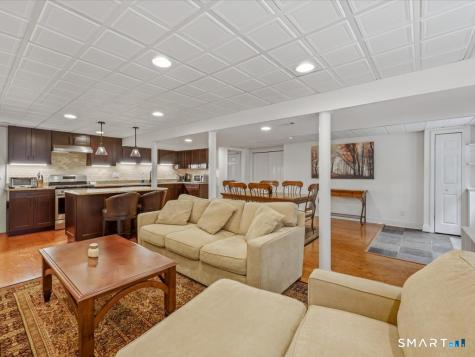 9 Inwood Drive Guilford CT 06437