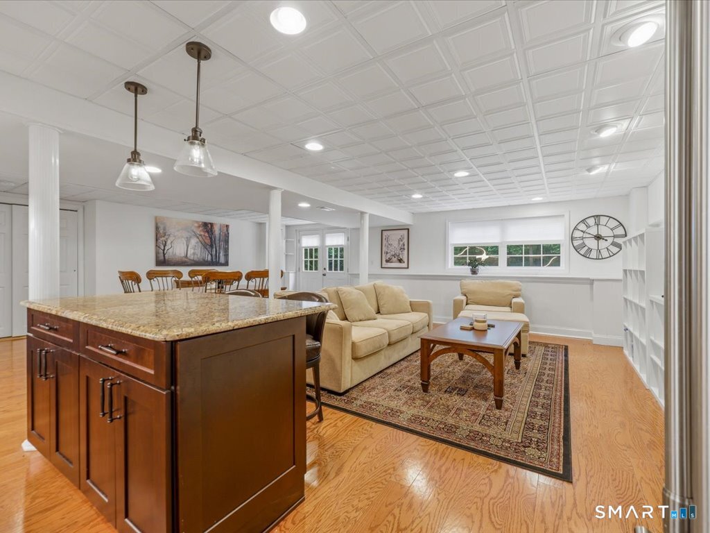 9 Inwood Drive Guilford CT 06437