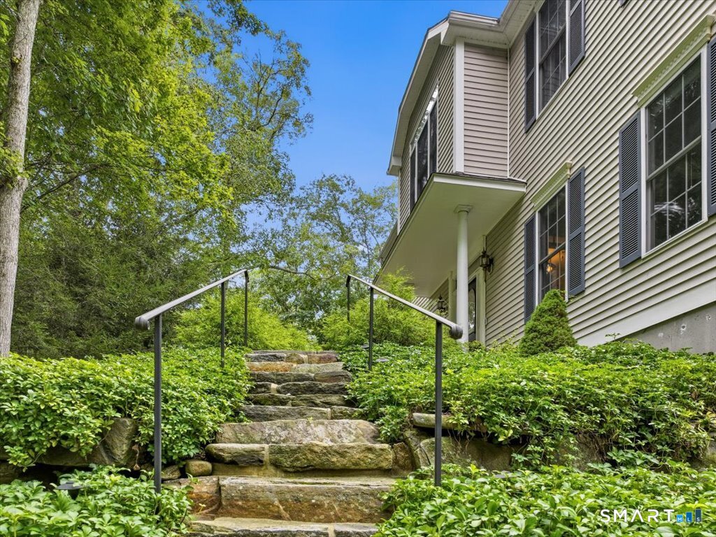 9 Inwood Drive Guilford CT 06437