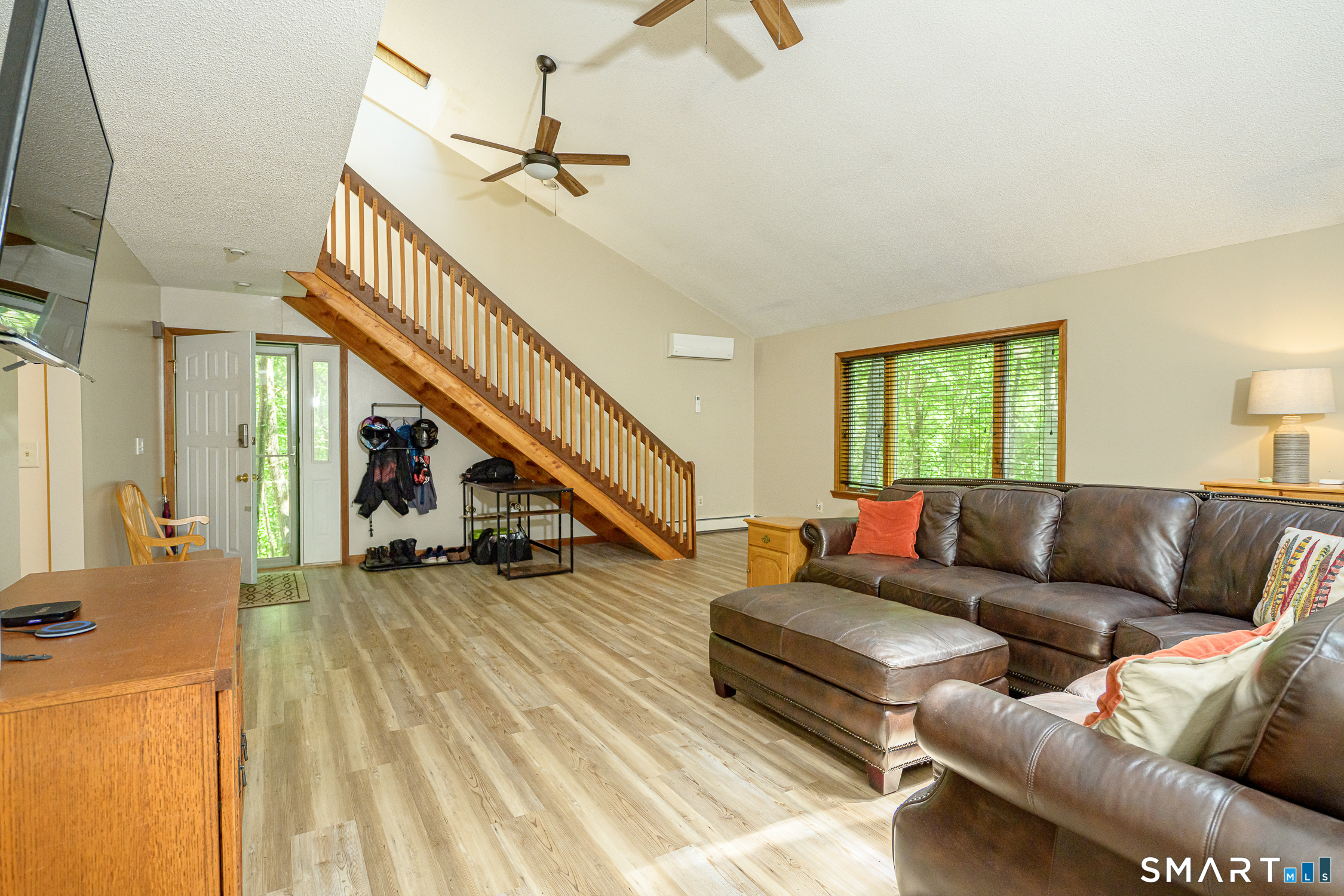 81 White Plains Road Norwich CT 06360