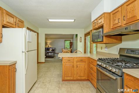 81 White Plains Road Norwich CT 06360