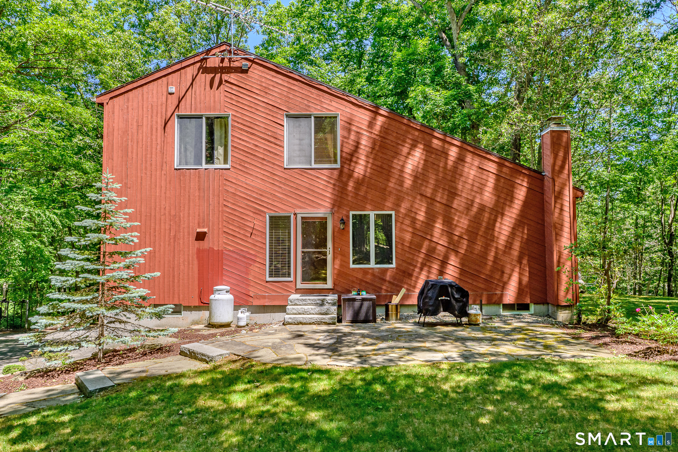81 White Plains Road Norwich CT 06360