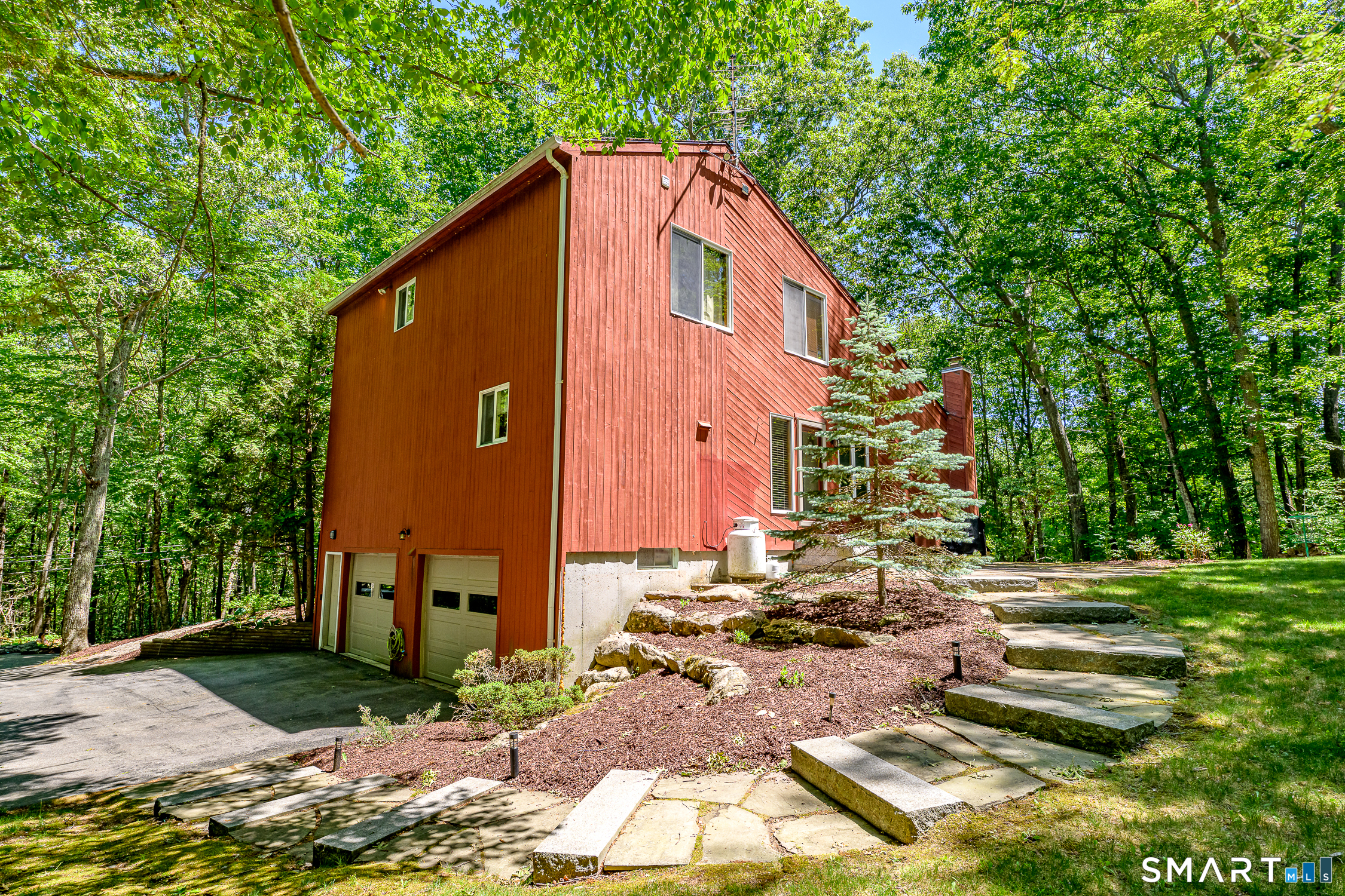 81 White Plains Road Norwich CT 06360