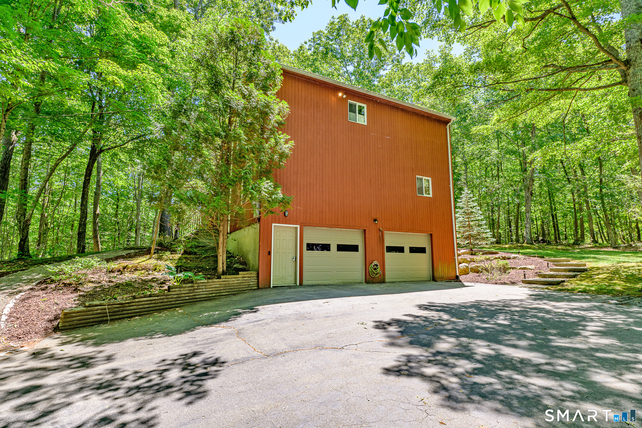 81 White Plains Road Norwich CT 06360