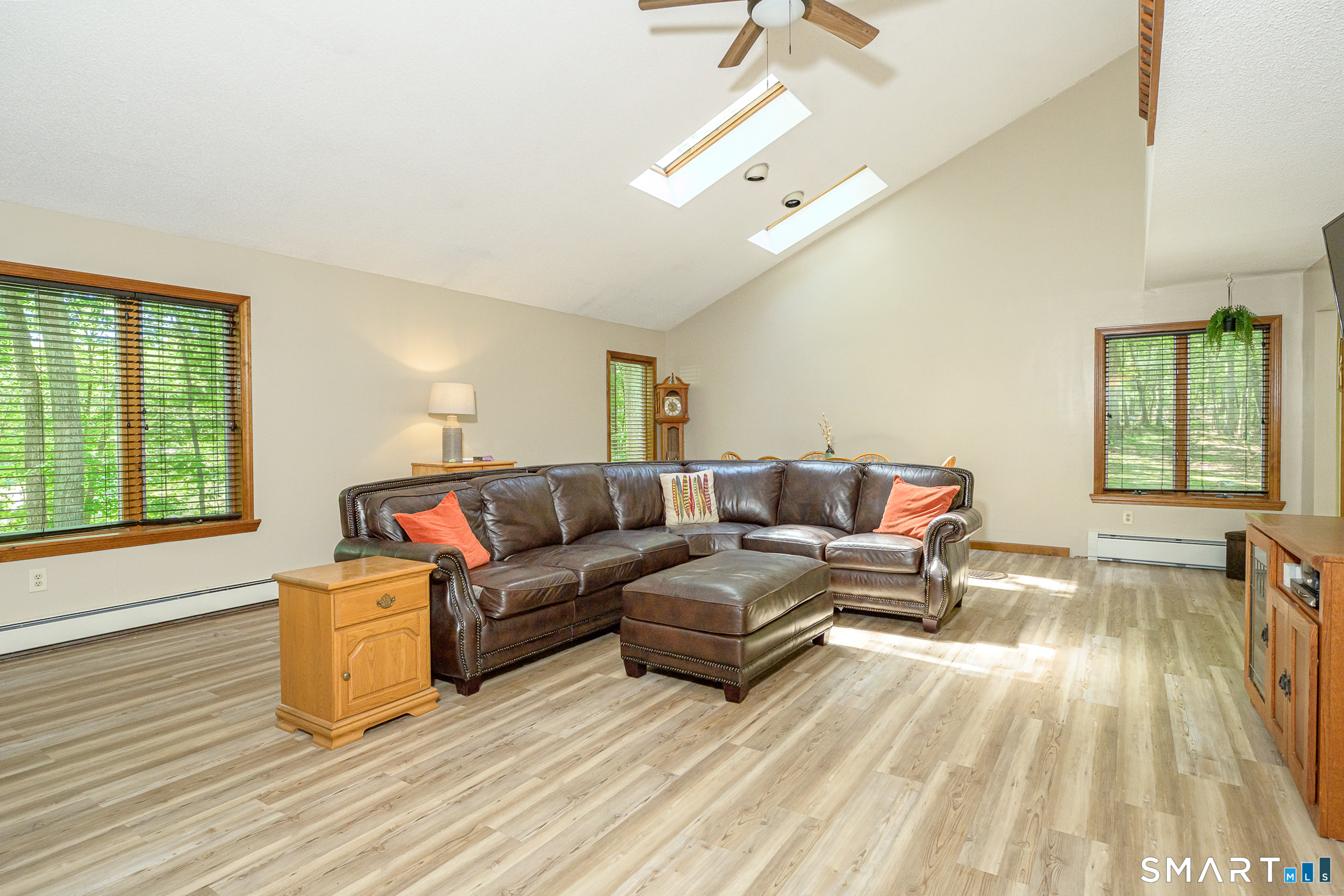 81 White Plains Road Norwich CT 06360