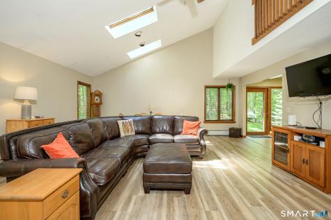 81 White Plains Road Norwich CT 06360