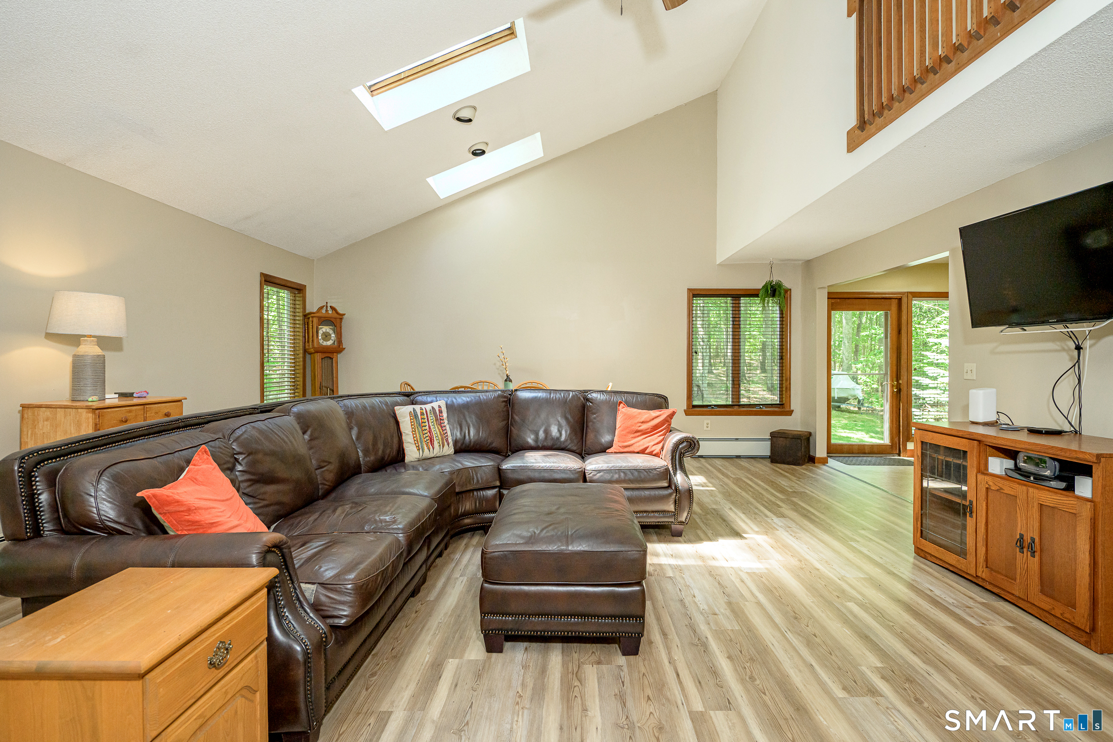 81 White Plains Road Norwich CT 06360