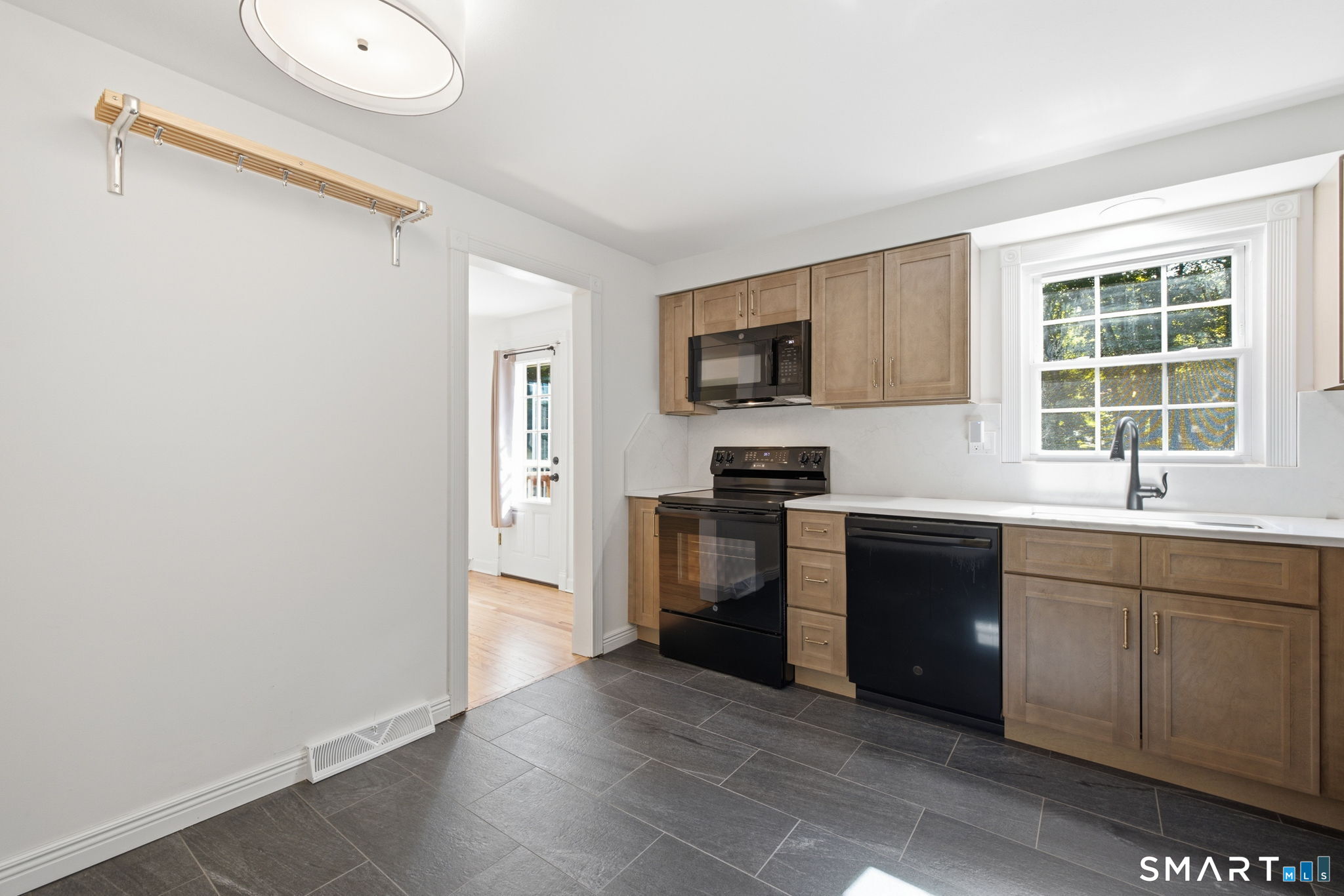 99 Cow Hill Road Clinton CT 06413