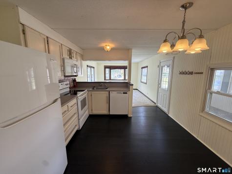 19 Pine Street East Windsor CT 06088