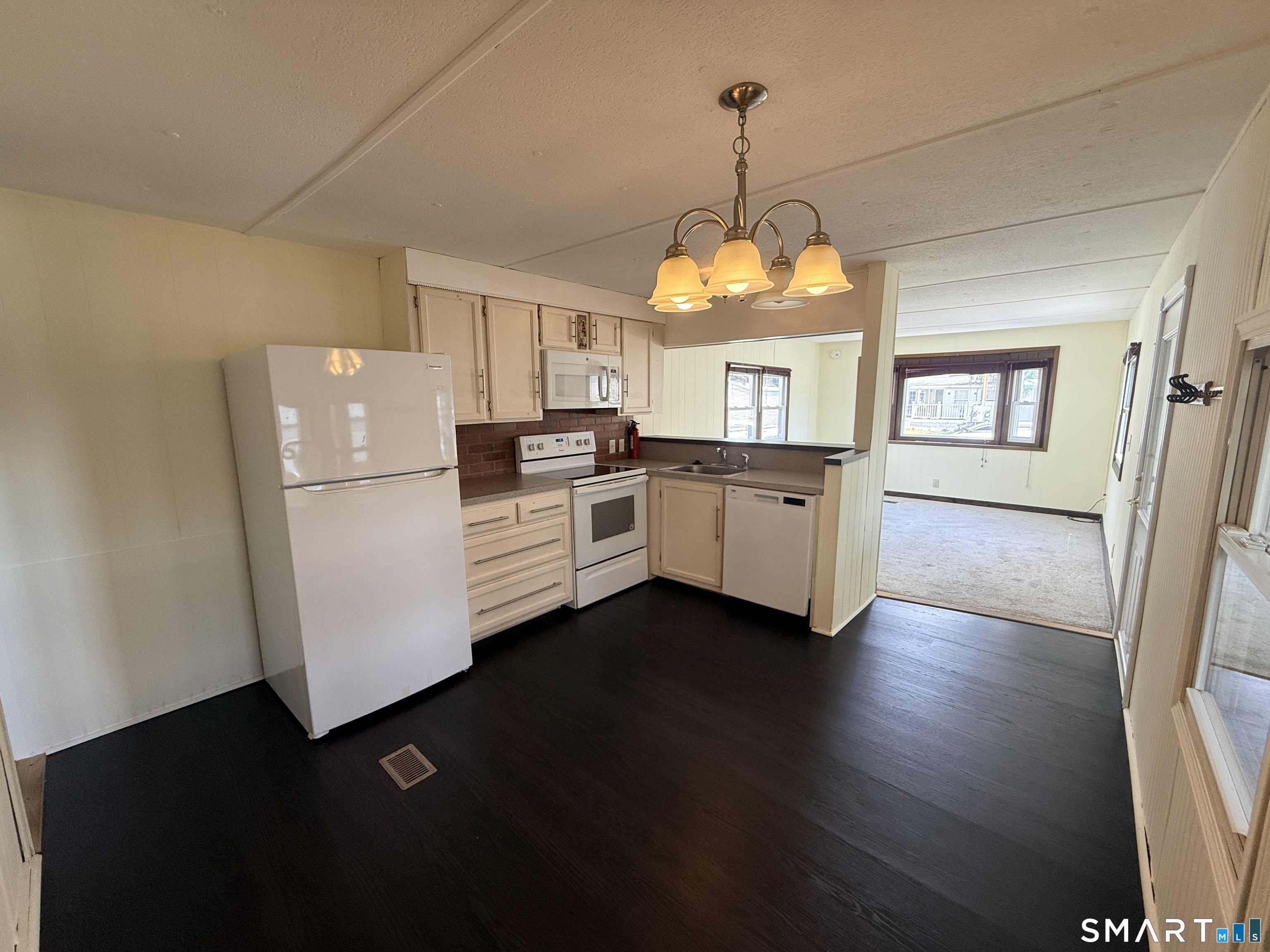 19 Pine Street East Windsor CT 06088