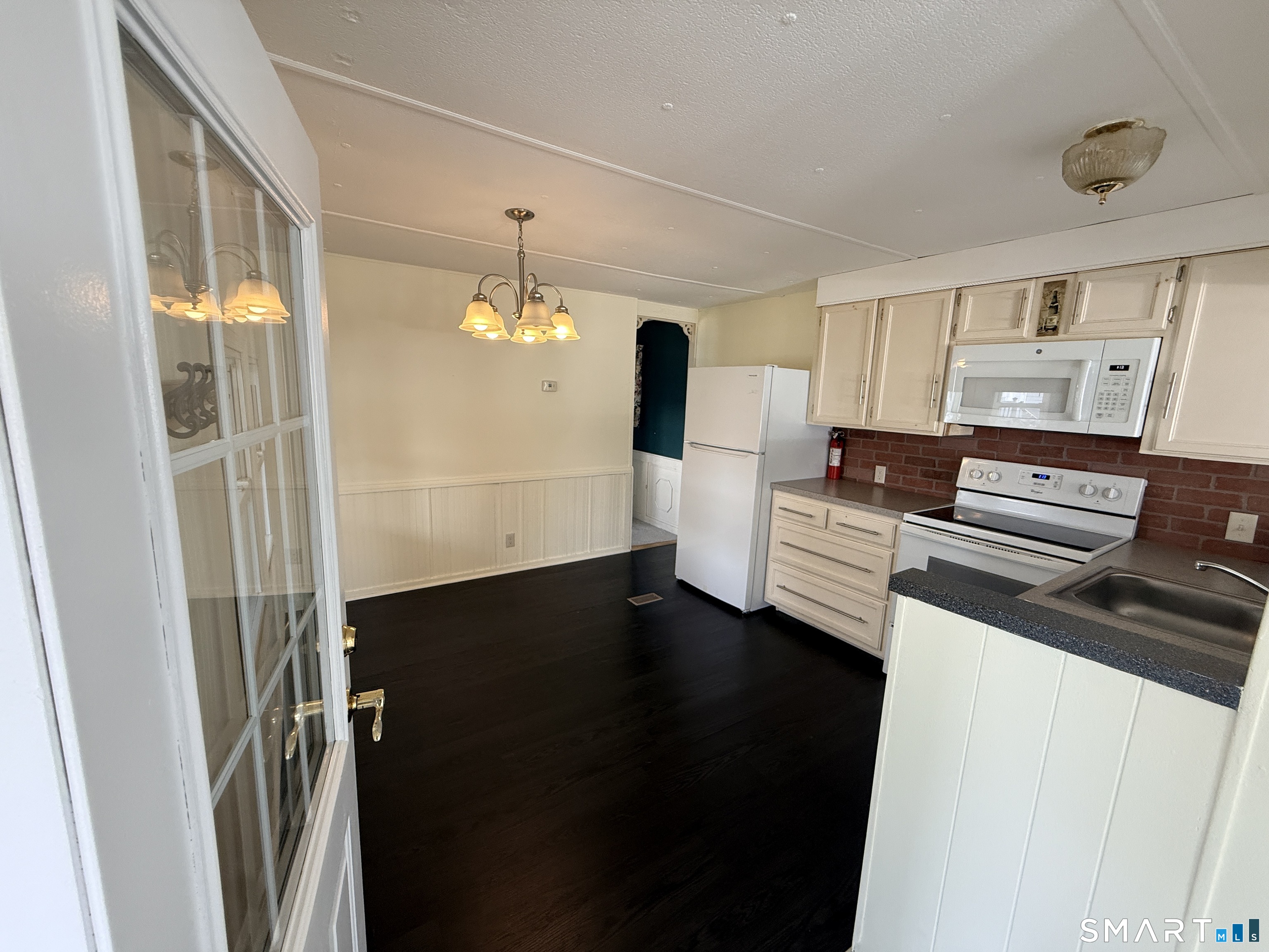 19 Pine Street East Windsor CT 06088