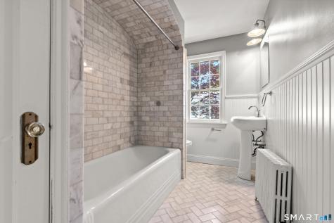 551 North Main Street Suffield CT 06078
